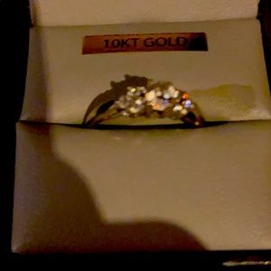 10k GOLD RING